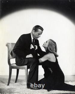 DEAD RECKONING (1947) Vintage original photo 2 (Bogart, Scott on the floor)