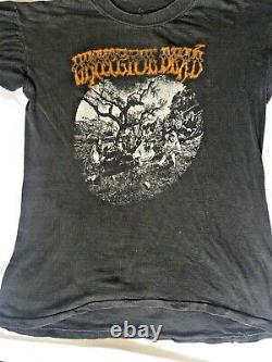 Vintage 1969' Grateful Dead T- Shirt from Aoxomoxo Album Cover Skull & Roses